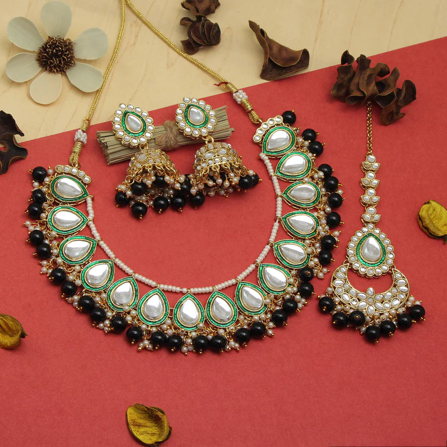 Black Color Kundan Necklace Set