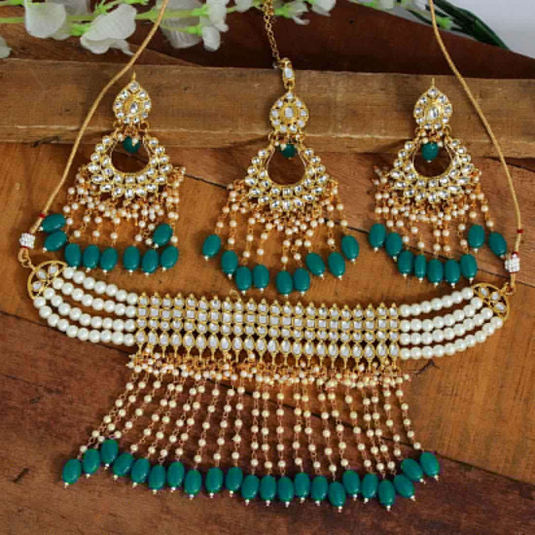 Beautiful Kundan Necklace Set Green