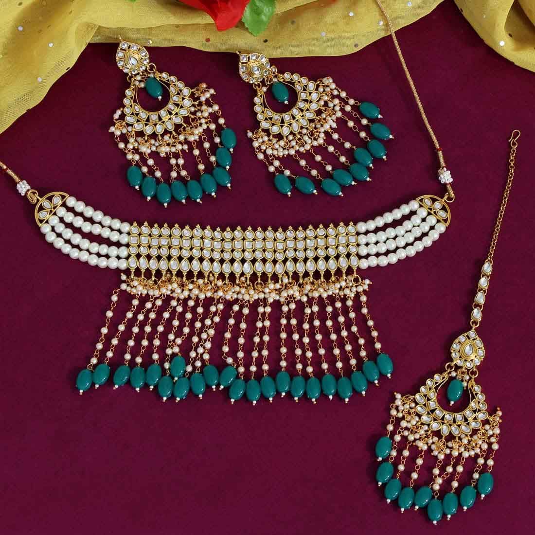 Beautiful Kundan Necklace Set Green